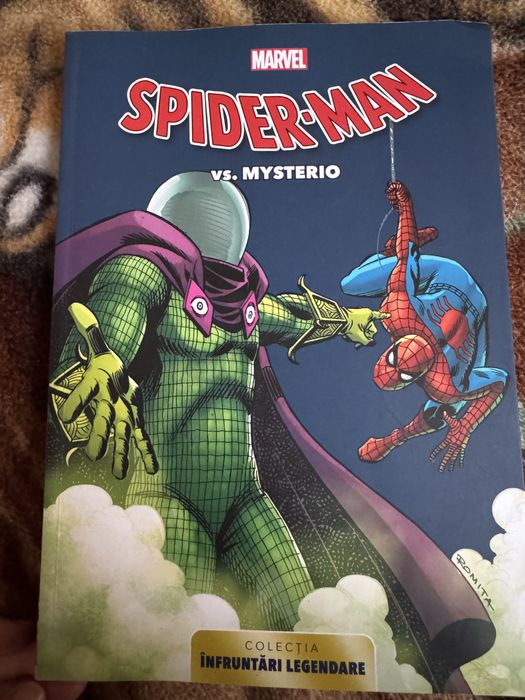 Carte. Spiderman. Pe scena. Fantomele