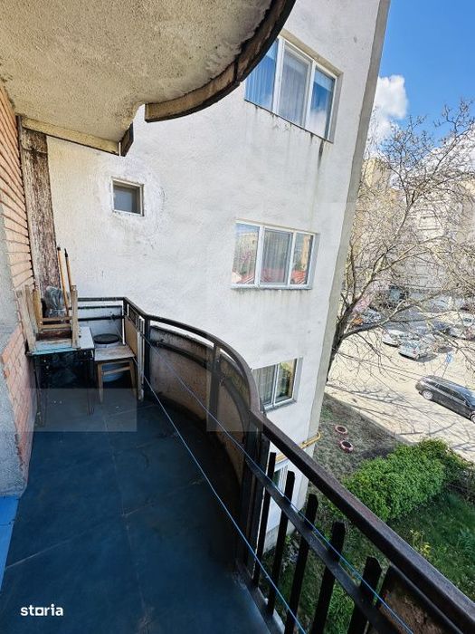 Apartament 3 camere zona Aurel Vlaicu