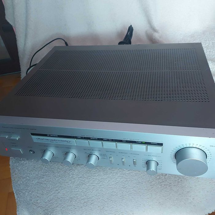 Denon PMA-737 Pre-Main Amplifier, rar in aceasta culoare