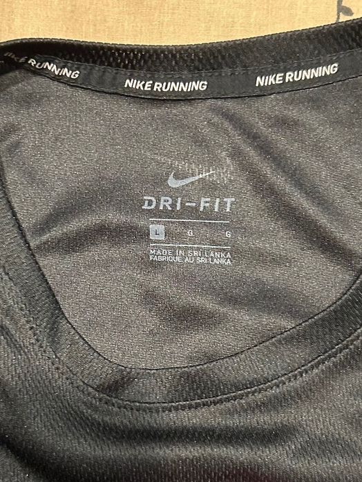 Суичъри на Puma,H&M,Bershka и тиниска на Nike
ОРИГИНАЛНИ ‼️