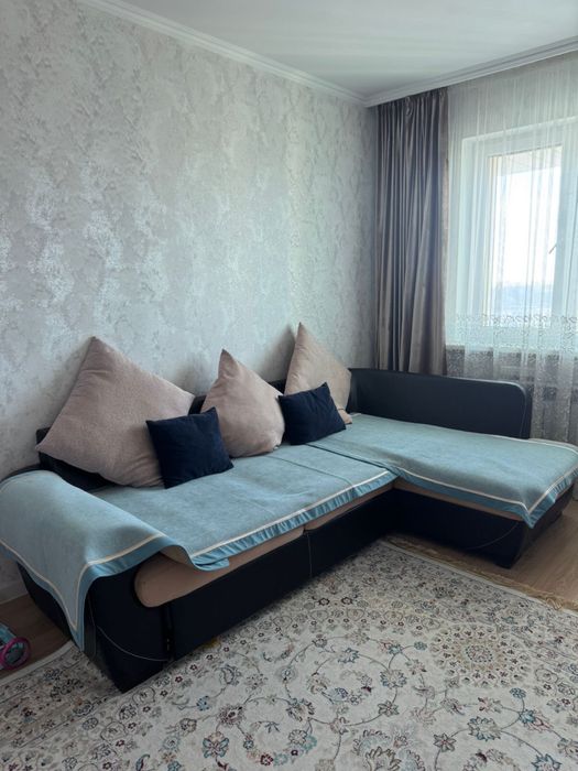 Продам угловой диван.