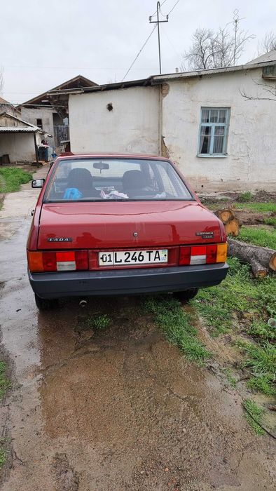 Автомобиль ВАЗ 21099