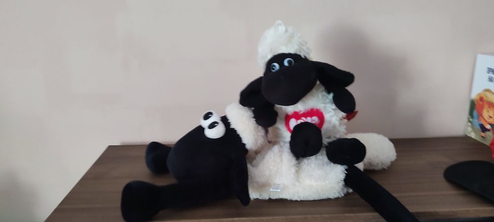 Овцата Шон, Луиджи, капитан Америка