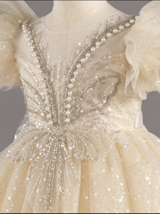 Платье на девочку