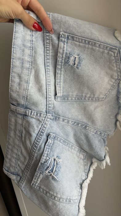 Шорты новые джинса