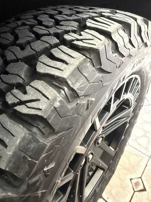 Продам шины 4 штуки.