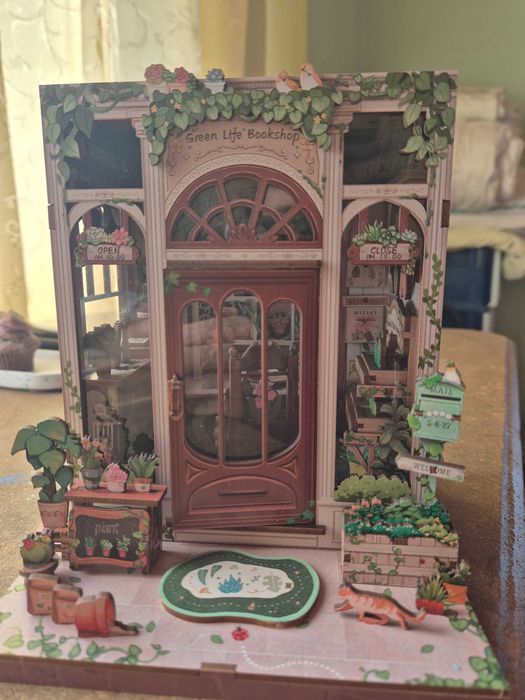Book nook - сглобен