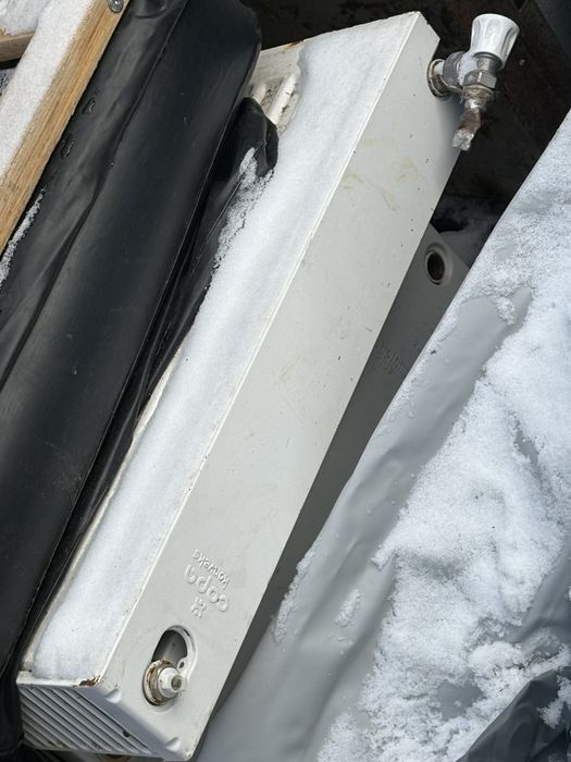 Vand 3 calorifere radiatoare 150 lei buc/ 2 buc 120 cm 1 bucata 140 cm