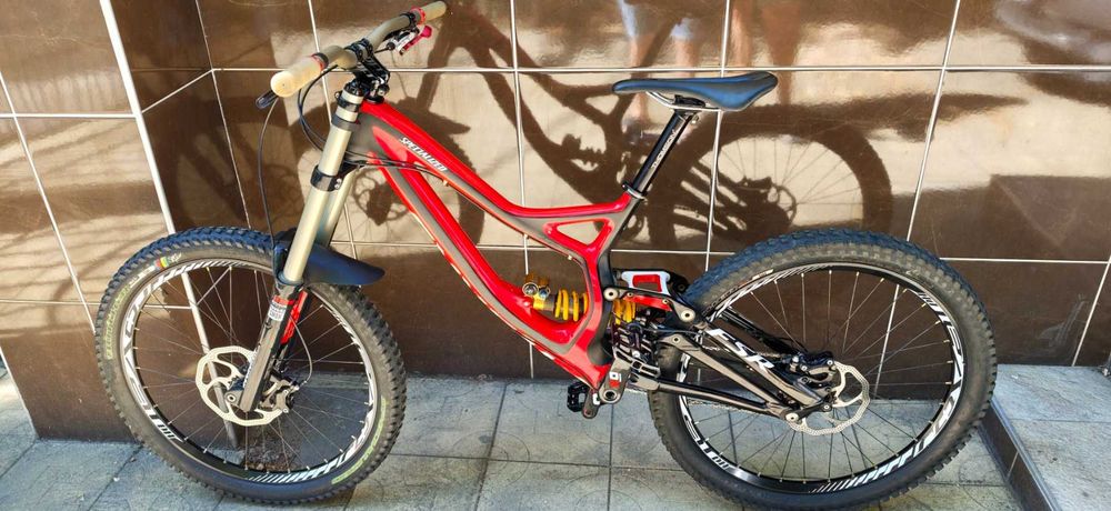 Specialized S-Works Demo 8 Carbon – Легендарен DH Флагман! Top Spec