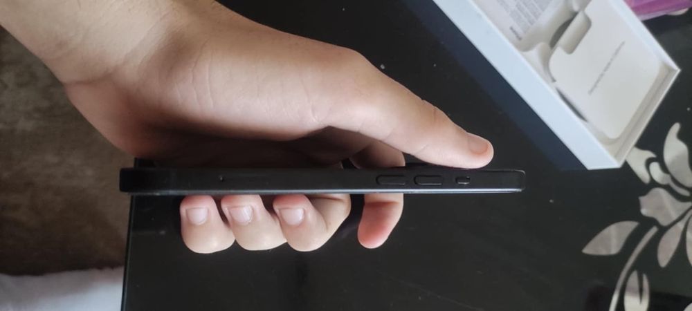 iPhone 15 с гаранция  цена по договаряне