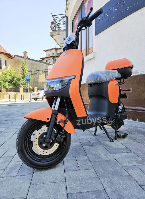 Scuter Electric Moped 800W Baterie 20Ah  Fara Înmatriculare
