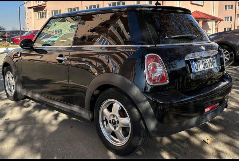 Vând Mini Cooper One