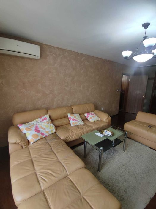 Дава се под наем Двустаен апартамент в Велинград - 74 кв.м за 306 € - Снимка #3