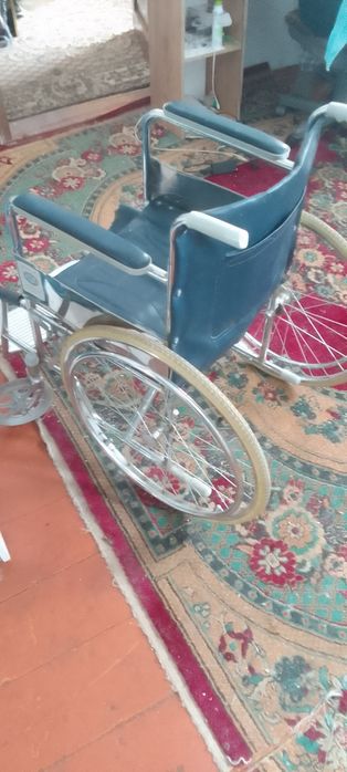 Инвалидное кресло-коляска
