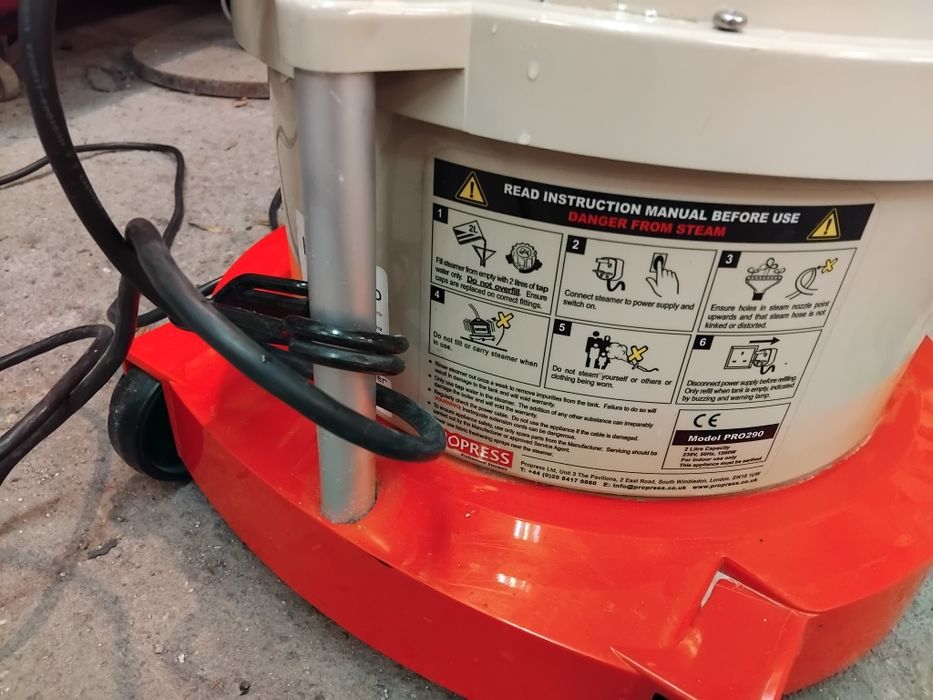 Уред за гладене с пара