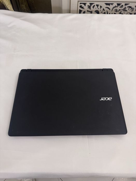 Acer ноутбук.