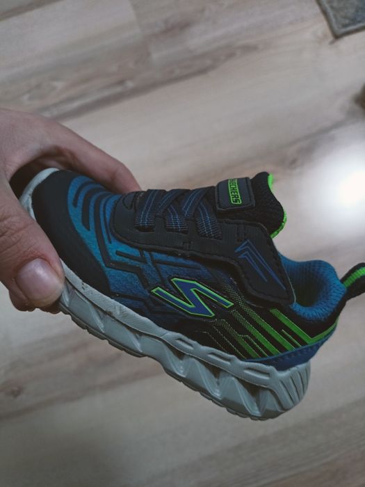 Бебешки светещи маратонки Skechers