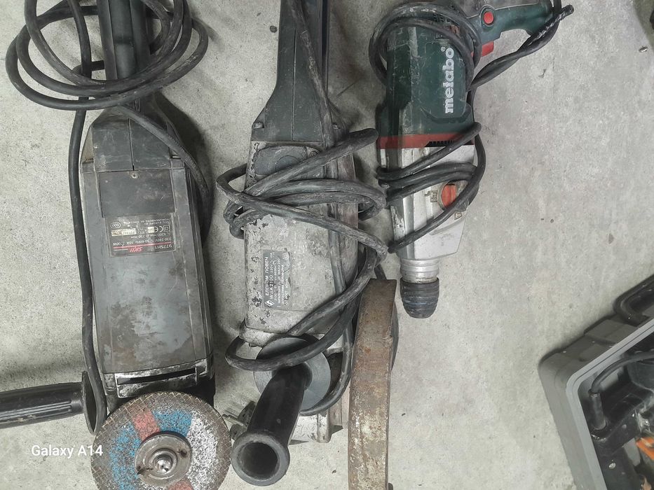 Продавам напълно работещи машинки