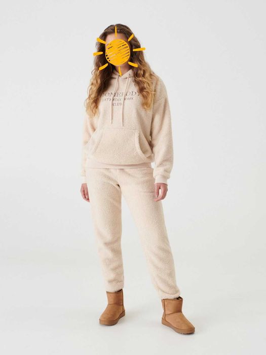 Дамски пухкав суитшърт