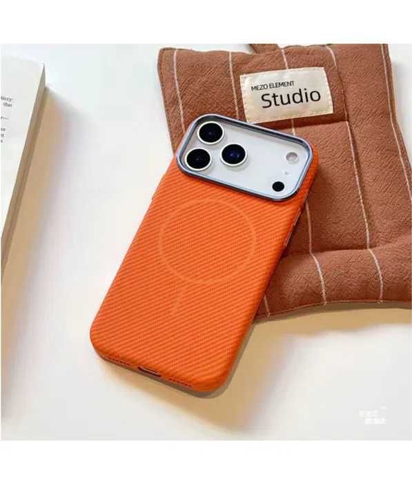 Husa Ultra Slim - Insertie Carbon - iPhone 17 Pro si iPhone 17 Pro Max