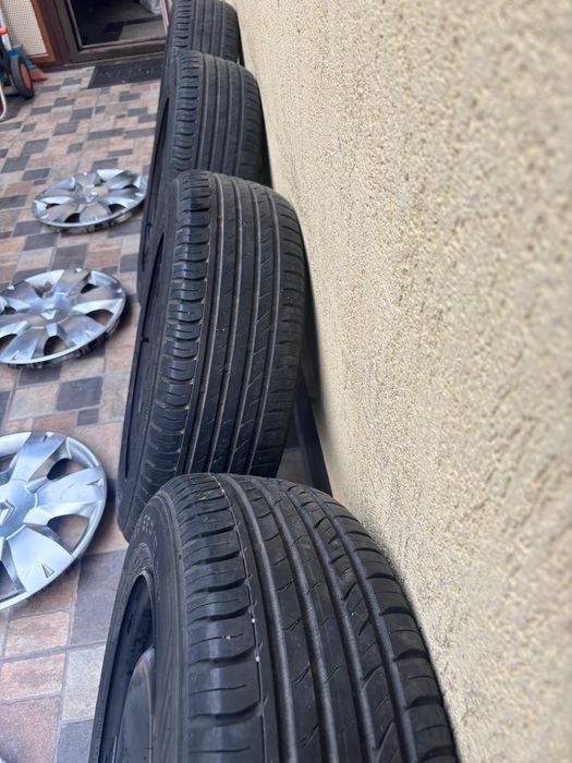 Jante Otel 4x100 R15 Renault Clio 4/5, Dacia Logan, Sandero, Captur
Cauciucuri 185/65R15
Dot 2022 Capace plus senzori 
Preț 1150
Tel 0729873477