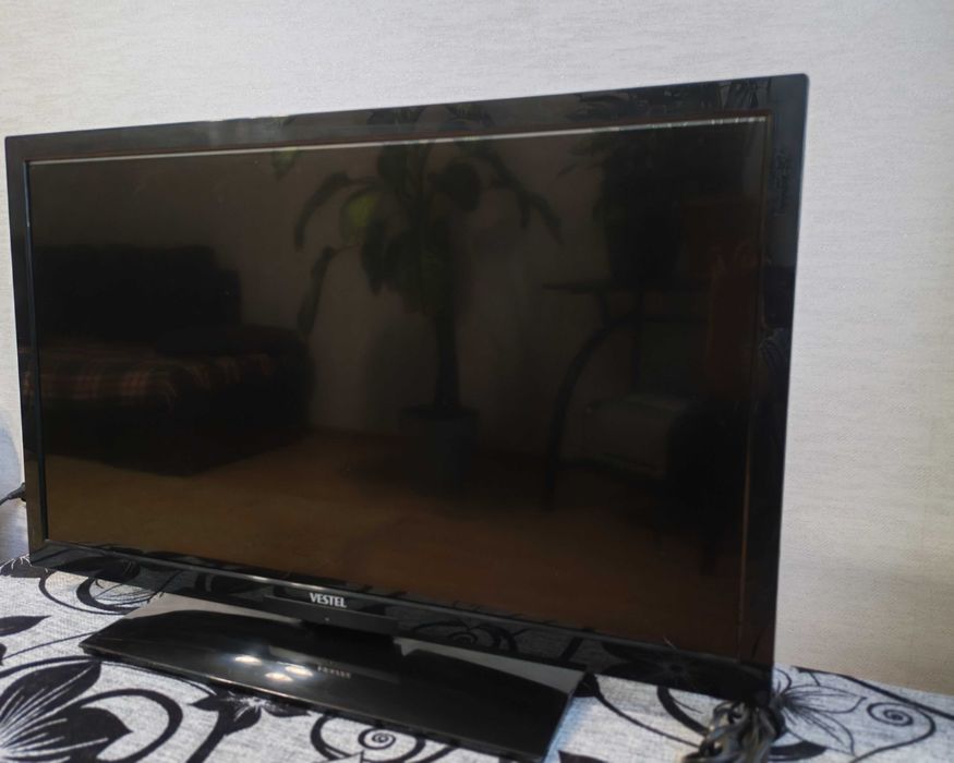 Телевизор VESTEL. Неисправна матрица.