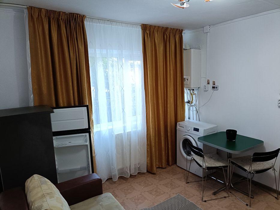 Garsoniera de închiriat