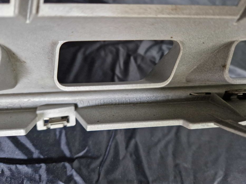 Оригинална решетка Mercedes ML164 - facelift - от 2008 до 2011