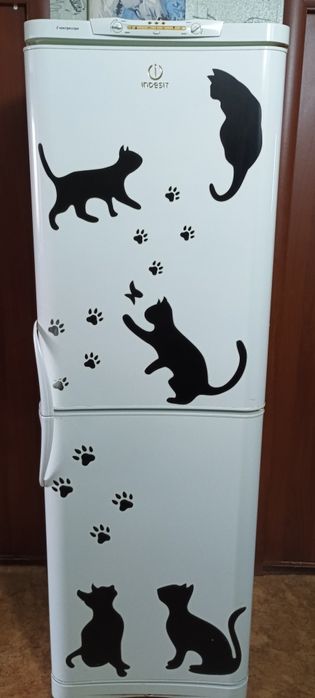 Холодильник  продается