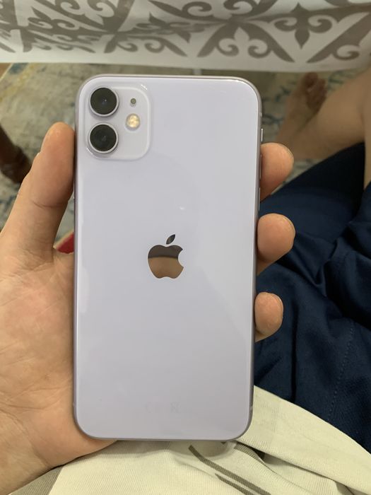 Продам Айфон 11 64гб