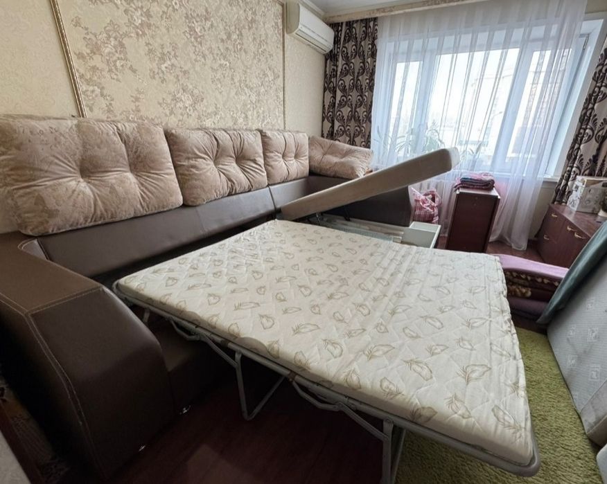 Продаю диван гостевой