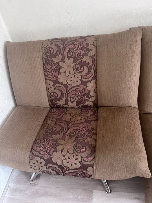 Диван для гостиной