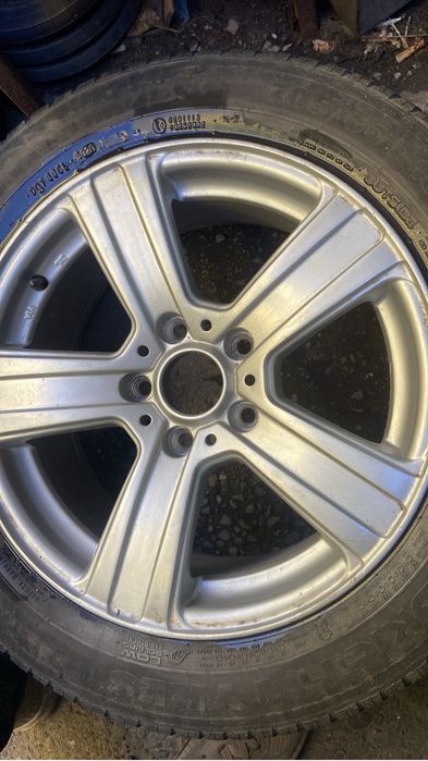 Продам диски R16 с летней резиной