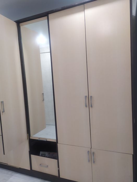 Прихожая (большой шкаф)