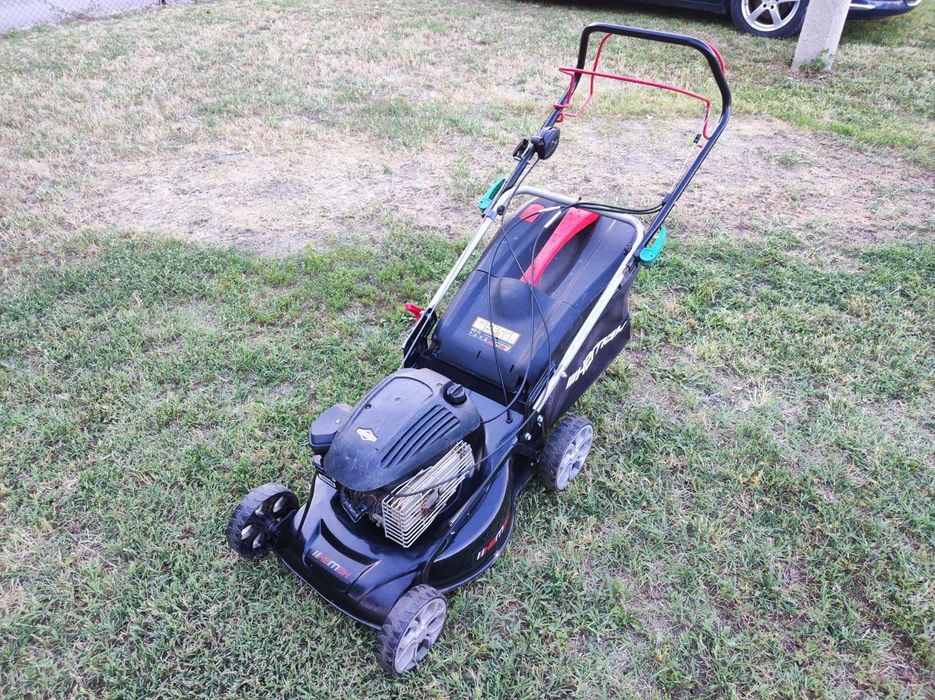 Бензинова самоходна косачка с кош Hemak BriggsStratton 146cc 3кс 4t 46см 27кг 2021г
