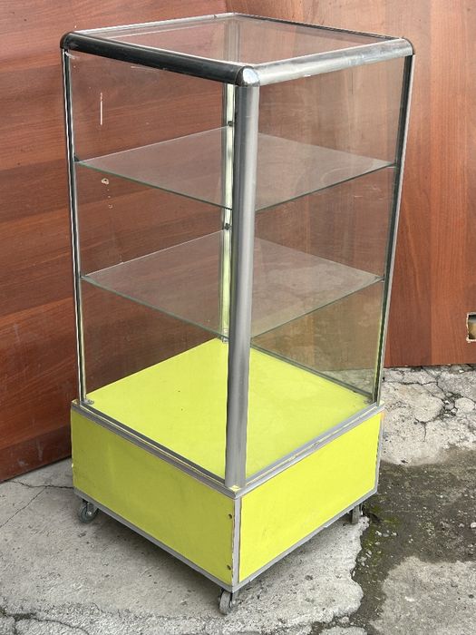 Продаётся витрина