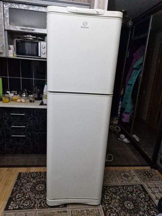 Продам холодильник