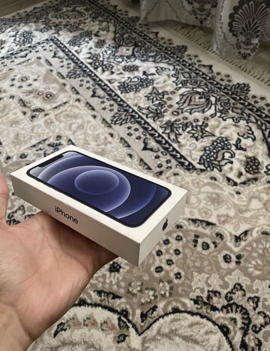Продам iphone 12 pro 128 GB.