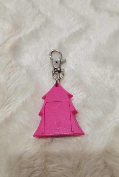 Блу ту ключдържател за дете или животно. Сигнализира при отдалечаване.