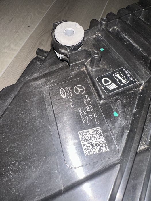 Фар десен Mercedes GLC W254 Digital Light Перфектен