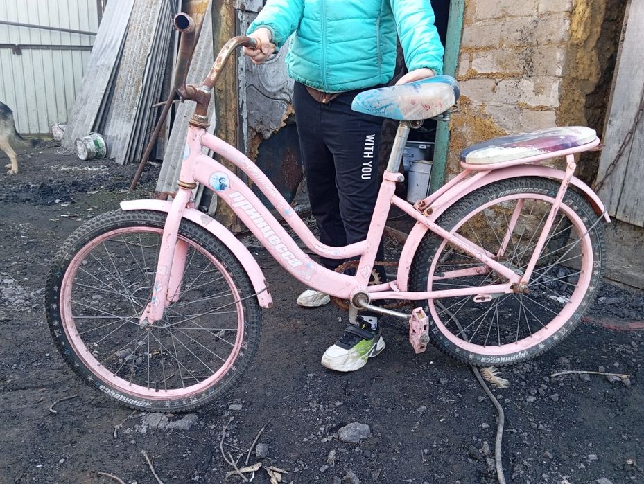 Продам подростковый велосипед розовый
