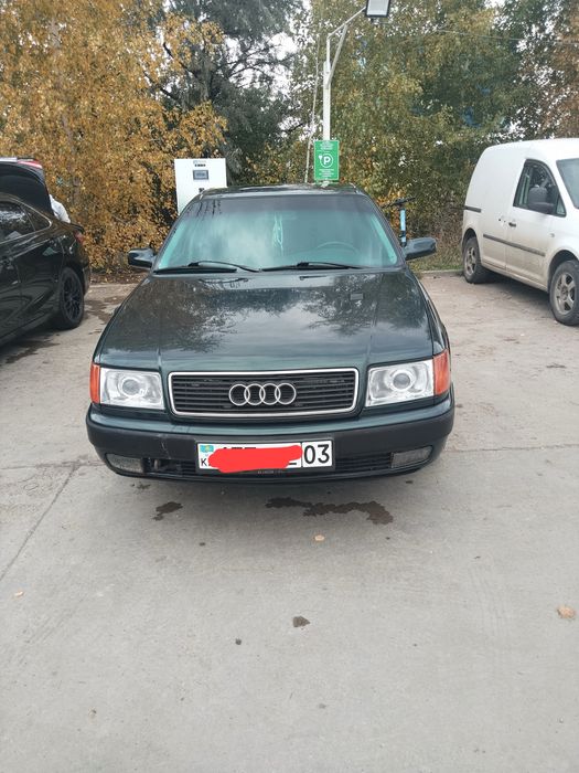 Продам машину Аудй100