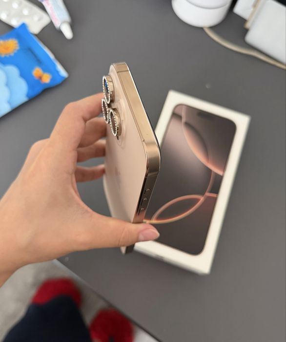 продам Iphone 16 pro max 256gb