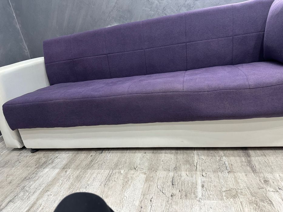 Разтегателен диван