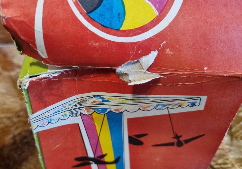 Se vinde jucărie românească carusel din tablă