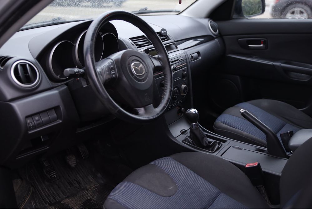 Vand Mazda 3 (necesita reconditionare)