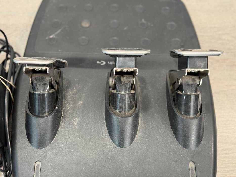 Волан с педали Logitech G29