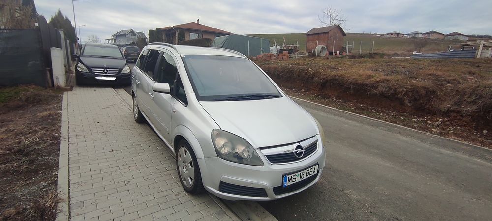 Vând Opel Zafira 2007 7 locuri