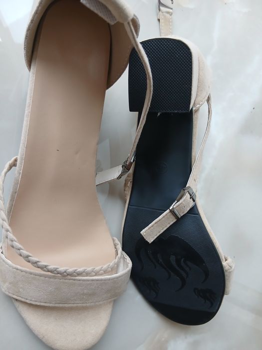 Sandale Numar Mare