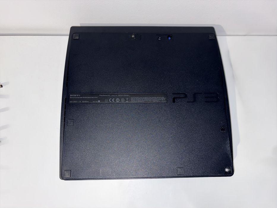 Vând PS3 Slim modat